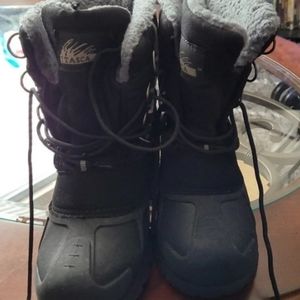 Boy's Snow Boots size 1